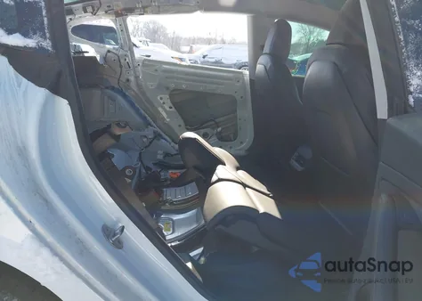 2021 Tesla Model 3 Long Range Dual Motor All-Wheel Drive z USA, uszkodzony, nr VIN 5YJ3E1EB9MF855382